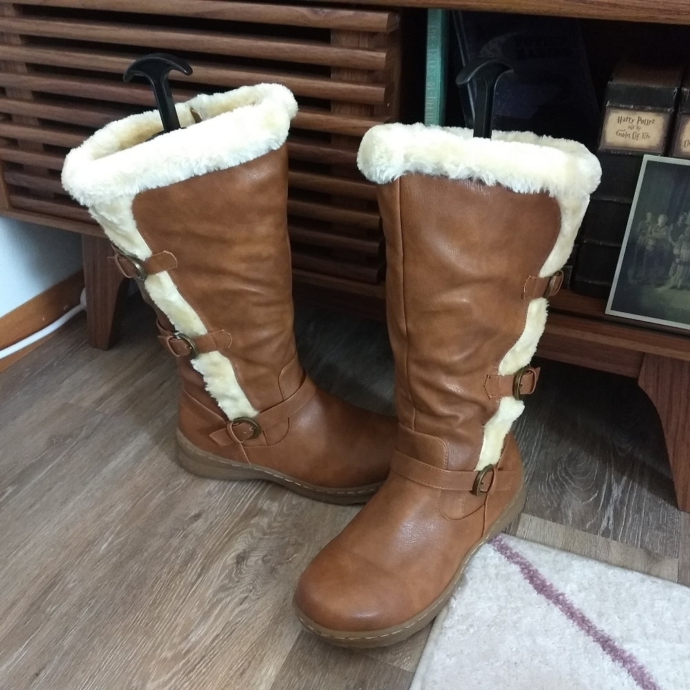 Fleece-lined Winter Boots w/ boot shapers